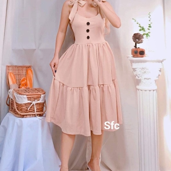 Dress - Picture 3 of 3